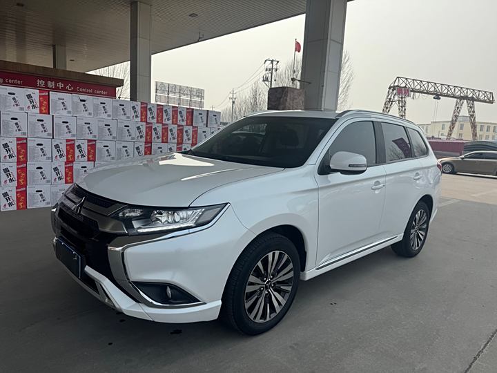 Outlander 2021 2.0L Two-wheel drive enjoyment version 5 seats