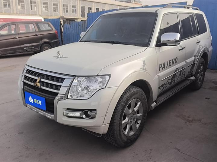 Pajero (imported) 2020 collector's version 3.0L automatic comfortable off-road version