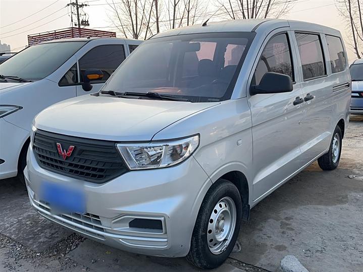 Wuling Hongguang V 2022 1.5L electric power assist LAR