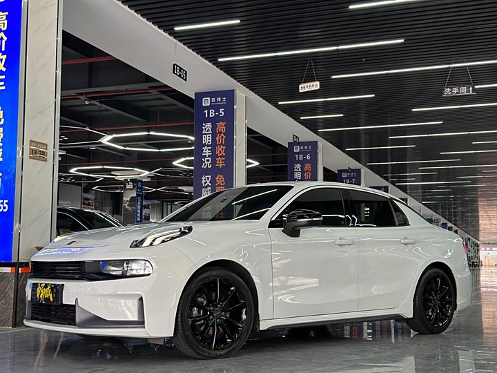 Lynk & Co 03 2019 model 2.0TD Automatic Power Pro version
