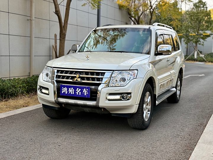 Pajero (imported) 2020 model 3.0L automatic premium off-road version