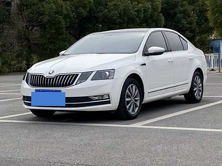 Octavia 2020 TSI230 DSG Smart Deluxe Edition