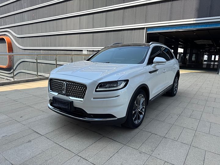 Navigator 2021 2.0T four-wheel drive exclusive version