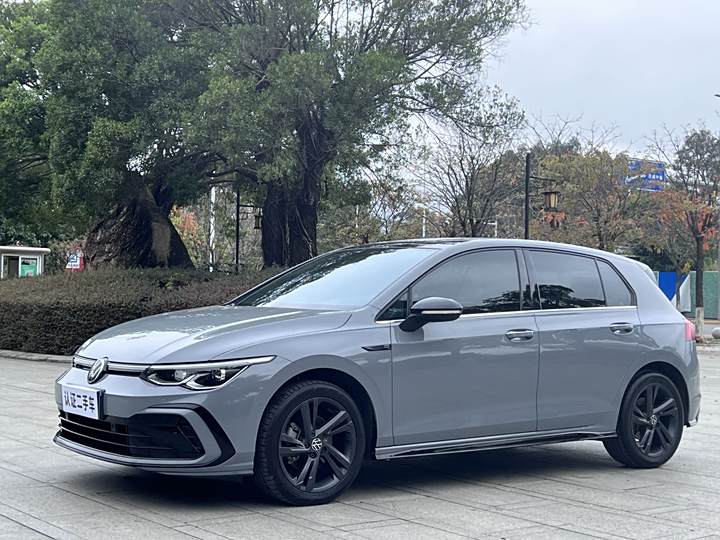 Golf 2023 model 280TSI DSG R-Line
