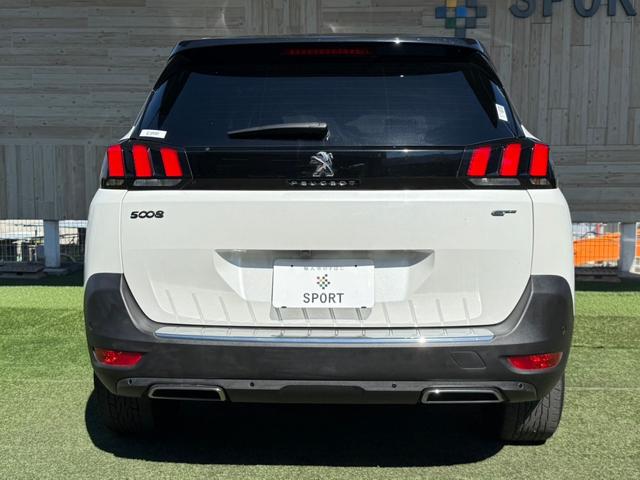 PEUGEOT 5008 GT BLUE HDI