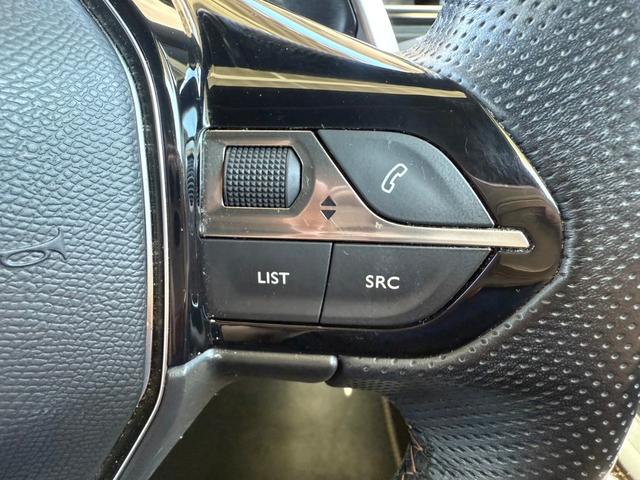 PEUGEOT 5008 GT BLUE HDI