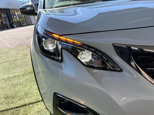 PEUGEOT 5008 GT BLUE HDI
