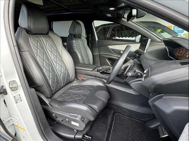 PEUGEOT 5008 GT BLUE HDI