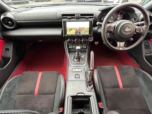 TOYOTA GR86 RZ