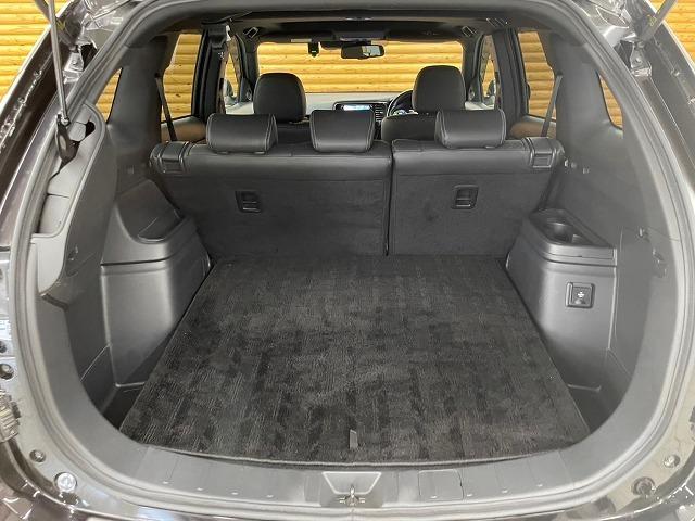 MITSUBISHI OUTLANDER PHEV G PREMIUM PACKAGE