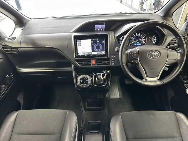 TOYOTA NOAH HYBRID SI WxB