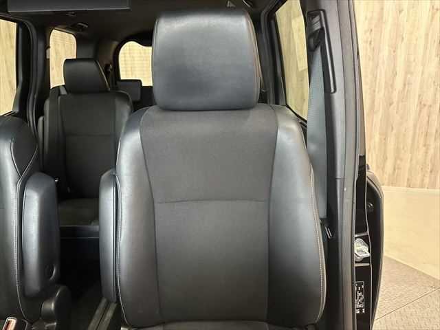 TOYOTA NOAH HYBRID SI WxB
