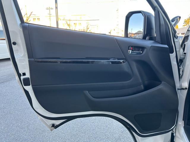 TOYOTA HIACE VAN SUPER GL DARK PRIME II