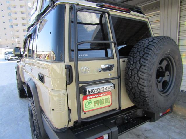 TOYOTA LAND CRUISER 70 AX