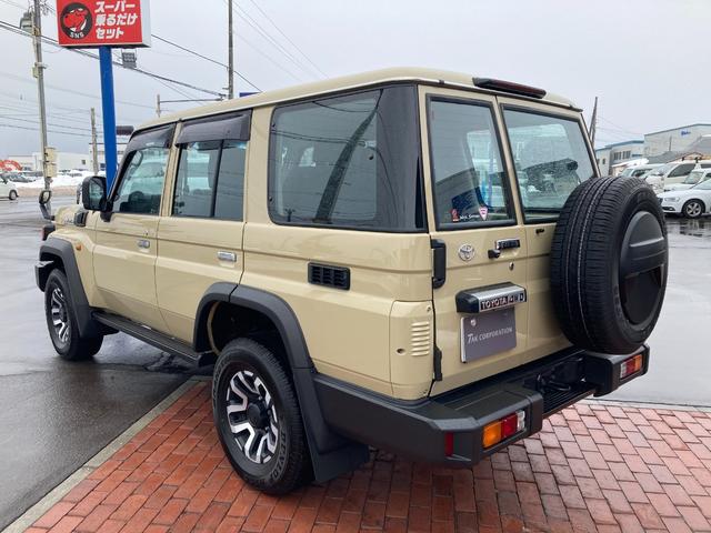 TOYOTA LAND CRUISER 70 AX