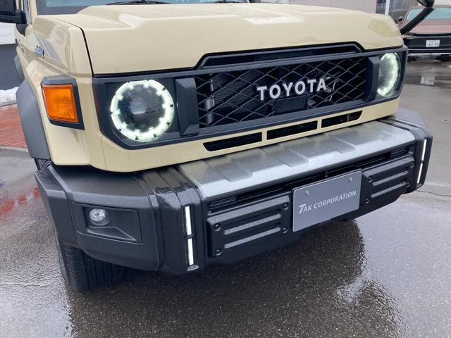 TOYOTA LAND CRUISER 70 AX