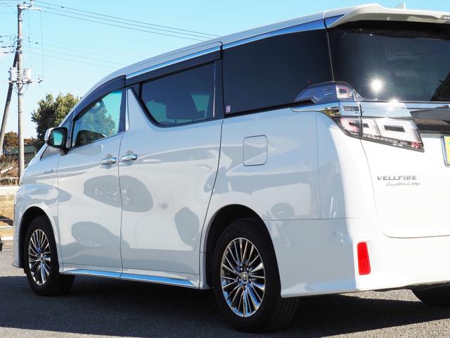 TOYOTA VELLFIRE HYBRID EXECUTIVE LOUNGE Z