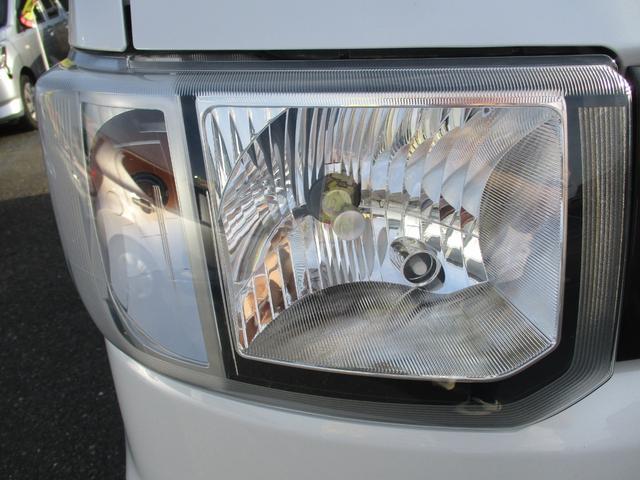 TOYOTA PIXIS MEGA L SA III