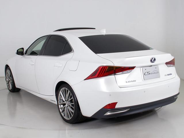 LEXUS IS IS300H VERSION L