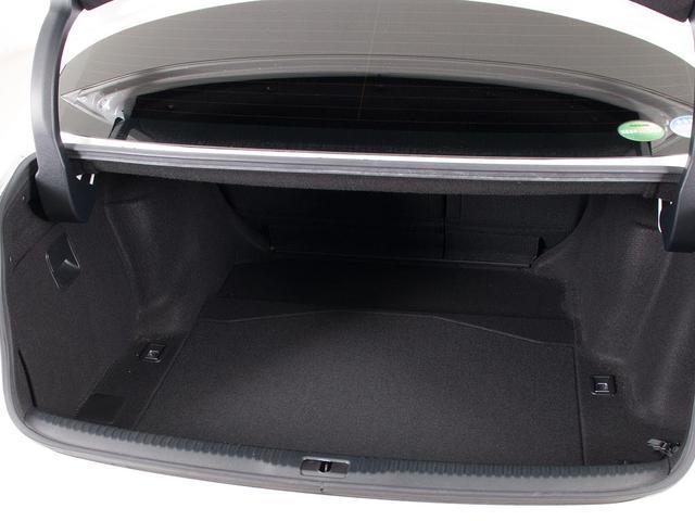 LEXUS IS IS300H VERSION L