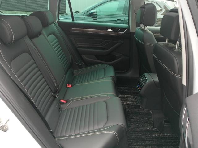 VOLKSWAGEN PASSAT VARIANT TDI ELEGANCE ADVANCE