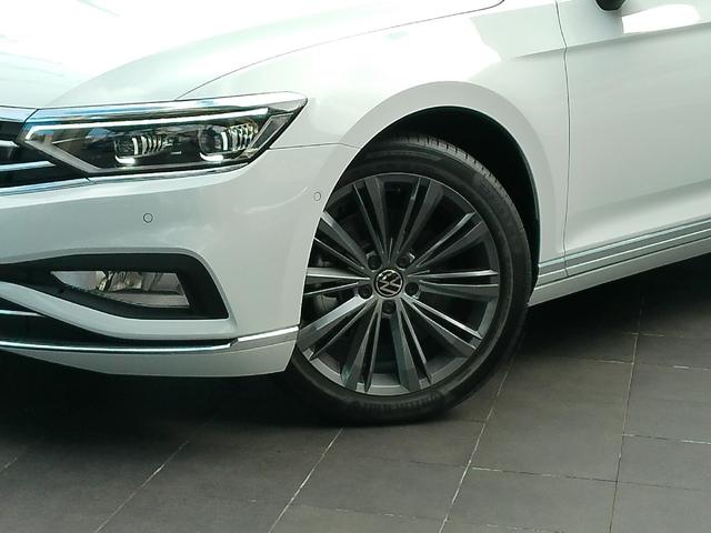 VOLKSWAGEN PASSAT VARIANT TDI ELEGANCE ADVANCE