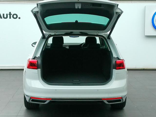 VOLKSWAGEN PASSAT VARIANT TDI ELEGANCE ADVANCE