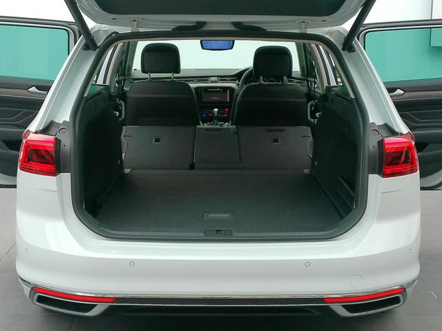 VOLKSWAGEN PASSAT VARIANT TDI ELEGANCE ADVANCE
