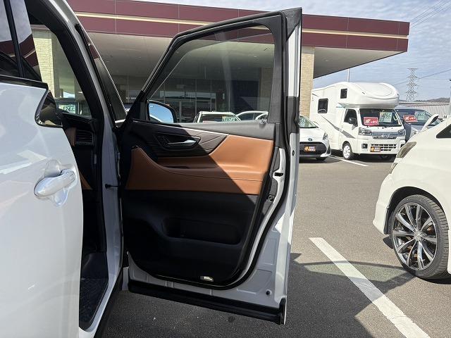 TOYOTA VELLFIRE HYBRID Z PREMIER