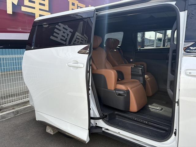 TOYOTA VELLFIRE HYBRID Z PREMIER