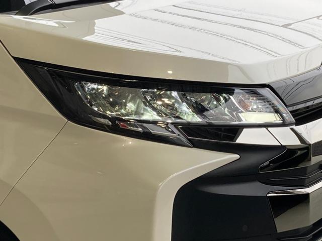 TOYOTA NOAH HYBRID S-Z