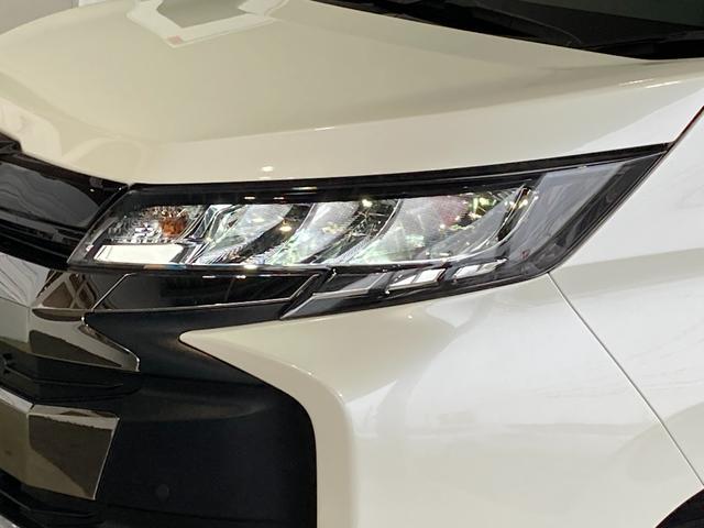 TOYOTA NOAH HYBRID S-Z