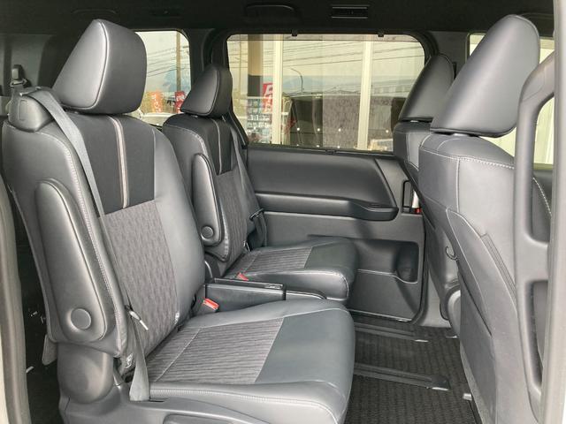 TOYOTA NOAH HYBRID S-Z