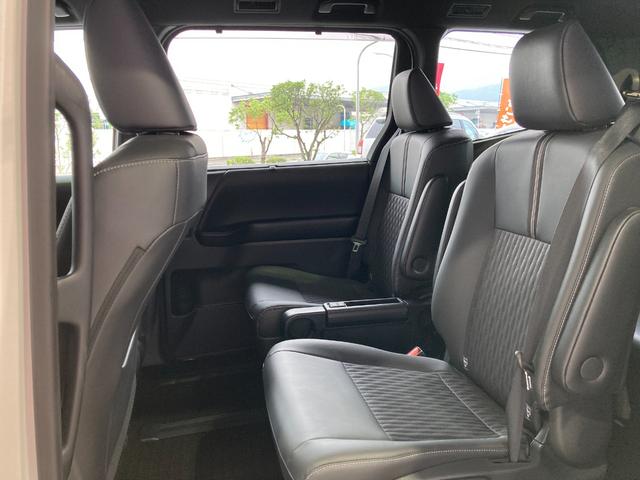 TOYOTA NOAH HYBRID S-Z