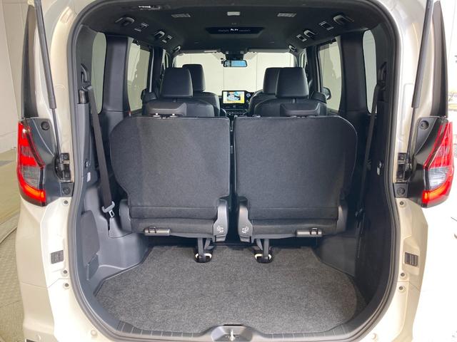 TOYOTA NOAH HYBRID S-Z