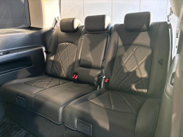NISSAN ELGRAND 250HIGHWAY STAR PREMIUM