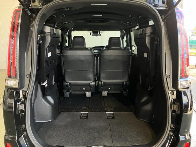 TOYOTA NOAH HYBRID SI WxB II