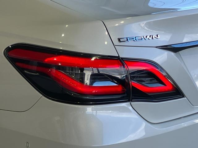 TOYOTA CROWN HYBRID S SPORT STYLE