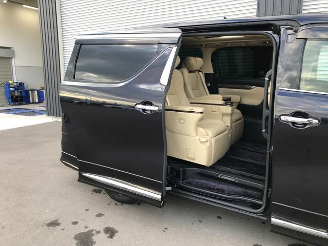 TOYOTA ALPHARD HYBRID EXECUTIVE LOUNGE S