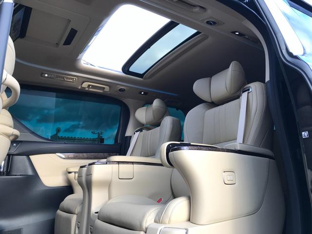 TOYOTA ALPHARD HYBRID EXECUTIVE LOUNGE S