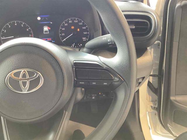 TOYOTA YARIS X