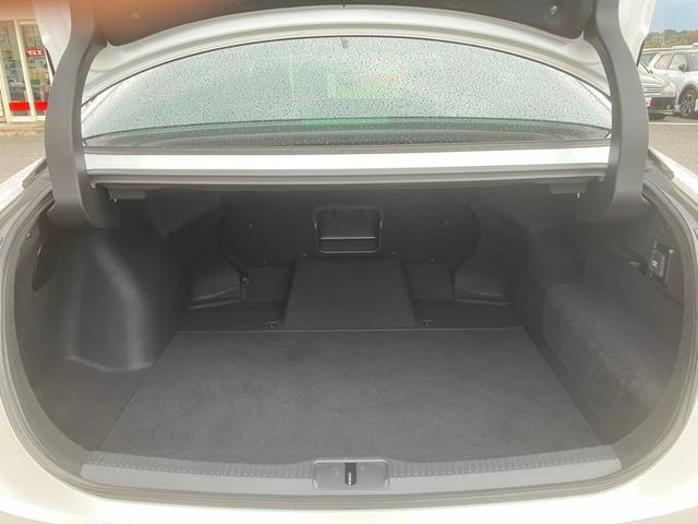 TOYOTA CROWN CROSSOVER G ADVANCED LEATHER PACKAGE