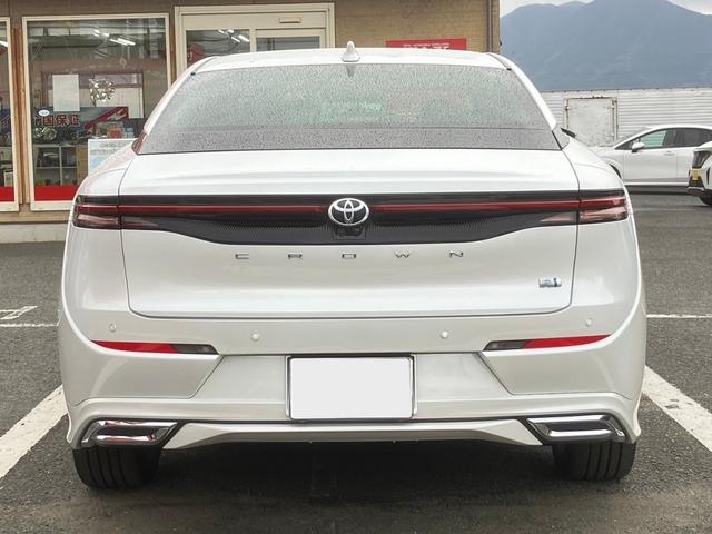 TOYOTA CROWN CROSSOVER G ADVANCED LEATHER PACKAGE