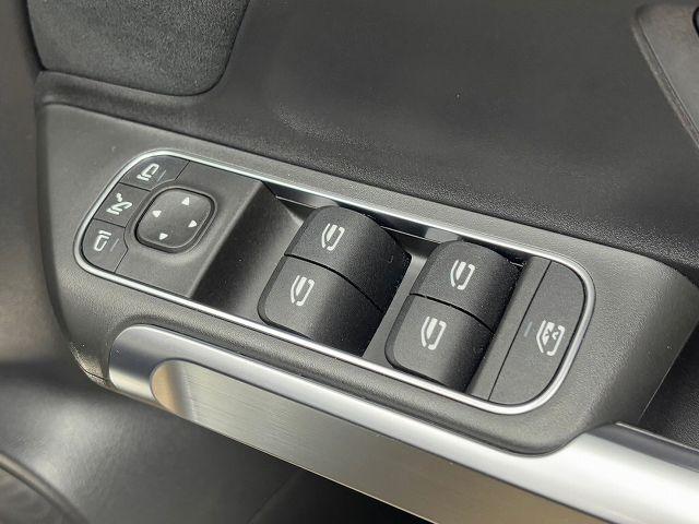 MERCEDES BENZ GLB GLB180 AMG LINE