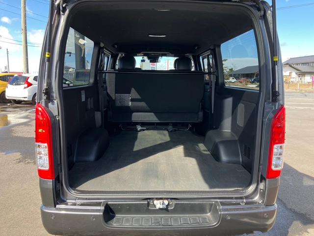 TOYOTA HIACE VAN SUPER GL DARK PRIME II