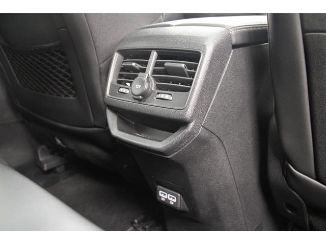 PEUGEOT 3008 GT BLUE HDI