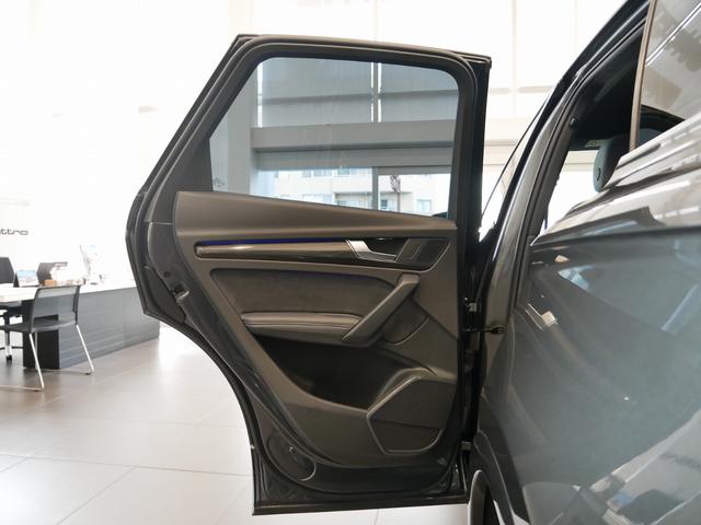 AUDI SQ5 BASE GRADE