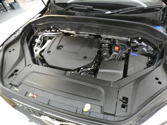 VOLVO XC90 B6 AWD R DESIGN