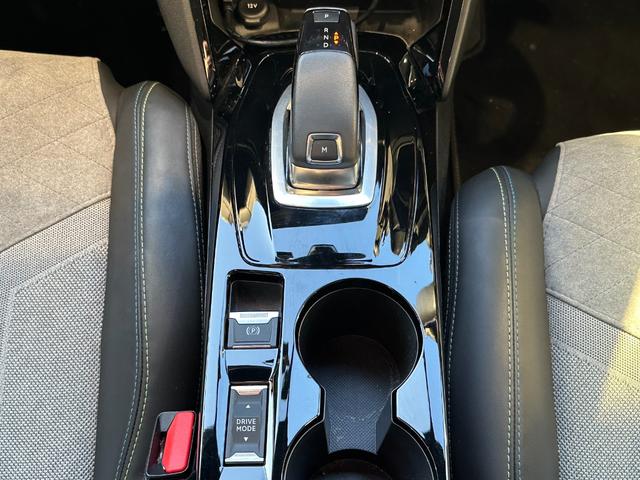 PEUGEOT 208 GT LINE