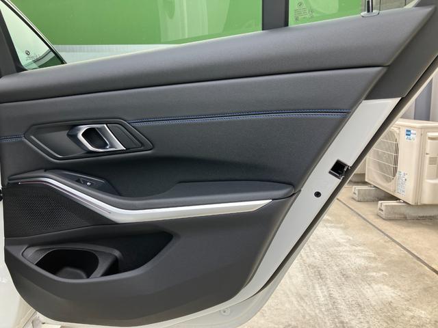 BMW 3 SERIES 320D X DRIVE M-SPORT EDITION SHADOW